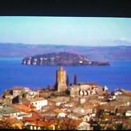 Roberta Oda ve Kahvaltı