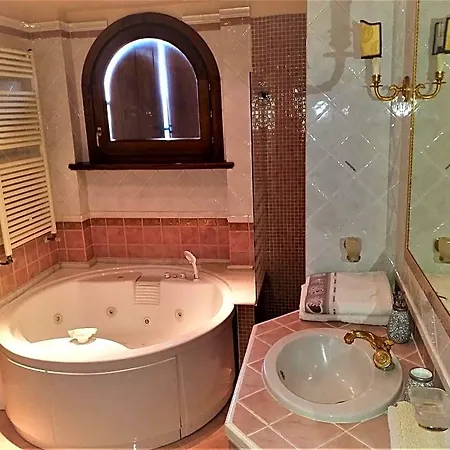 Roberta فندق مبيت وإفطار 4*